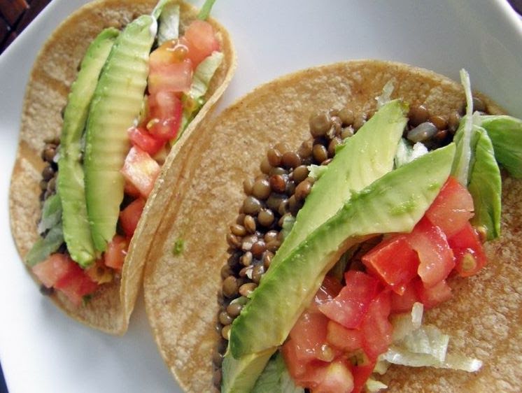 Tacos de lentejas y pollo