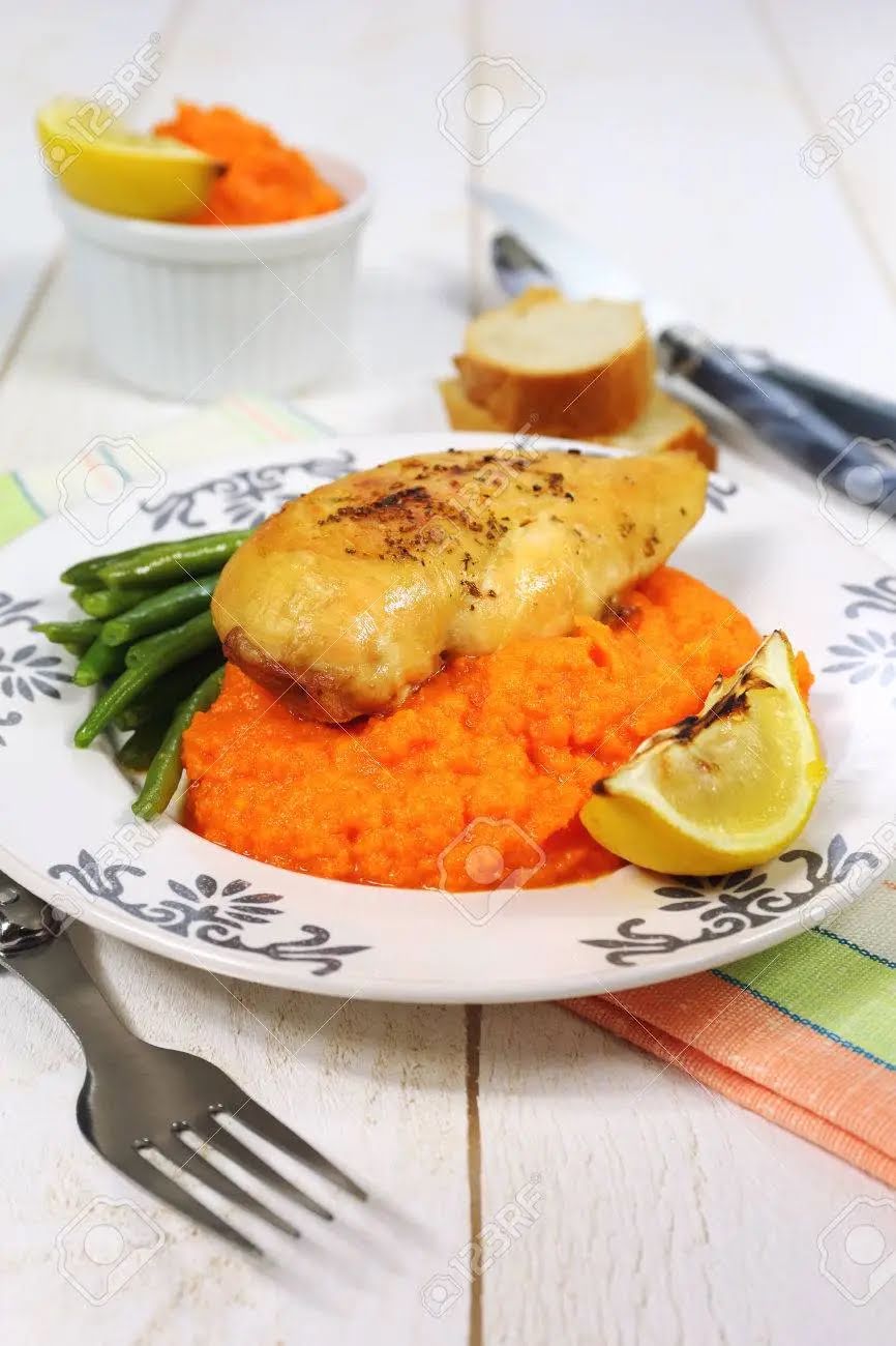 Pollo a la parrilla con puré de zanahorias de 164.2 Kcal