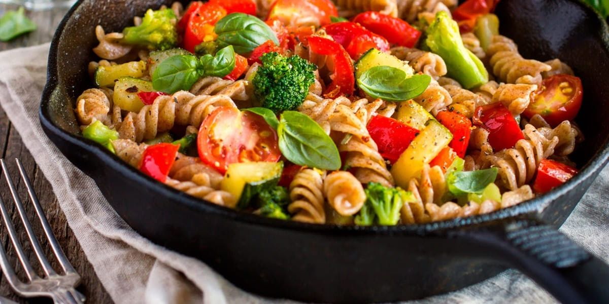 Ensalada de pasta con pollo por Avena Salud - Receta fácil en la app para  nutriólogos Avena