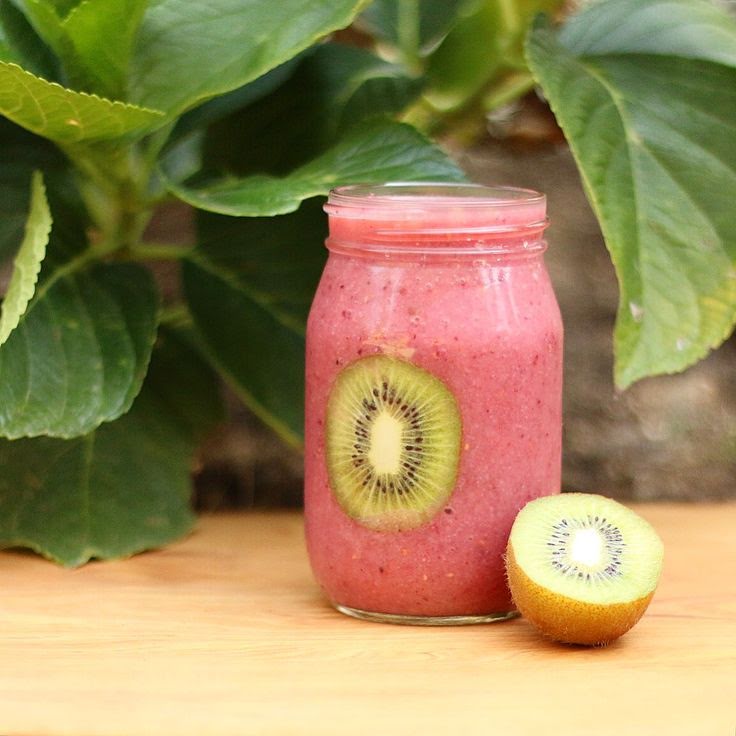 Strawberry and kiwi smoothie de 122 Kcal Receta fácil en la app Avena