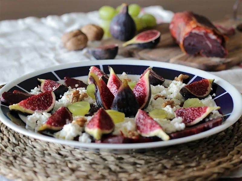 Snack balanceado con higos y requesón de 129 Kcal