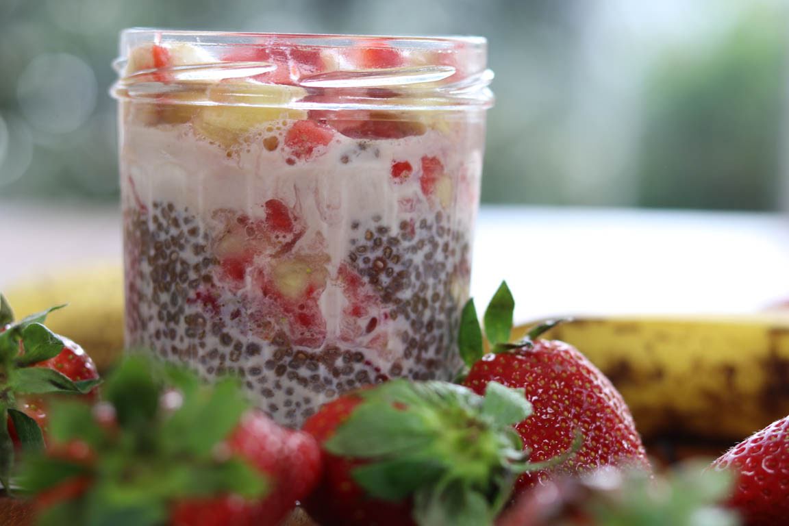 Pudding de chía con plátano, fresas y amaranto de 340 Kcal