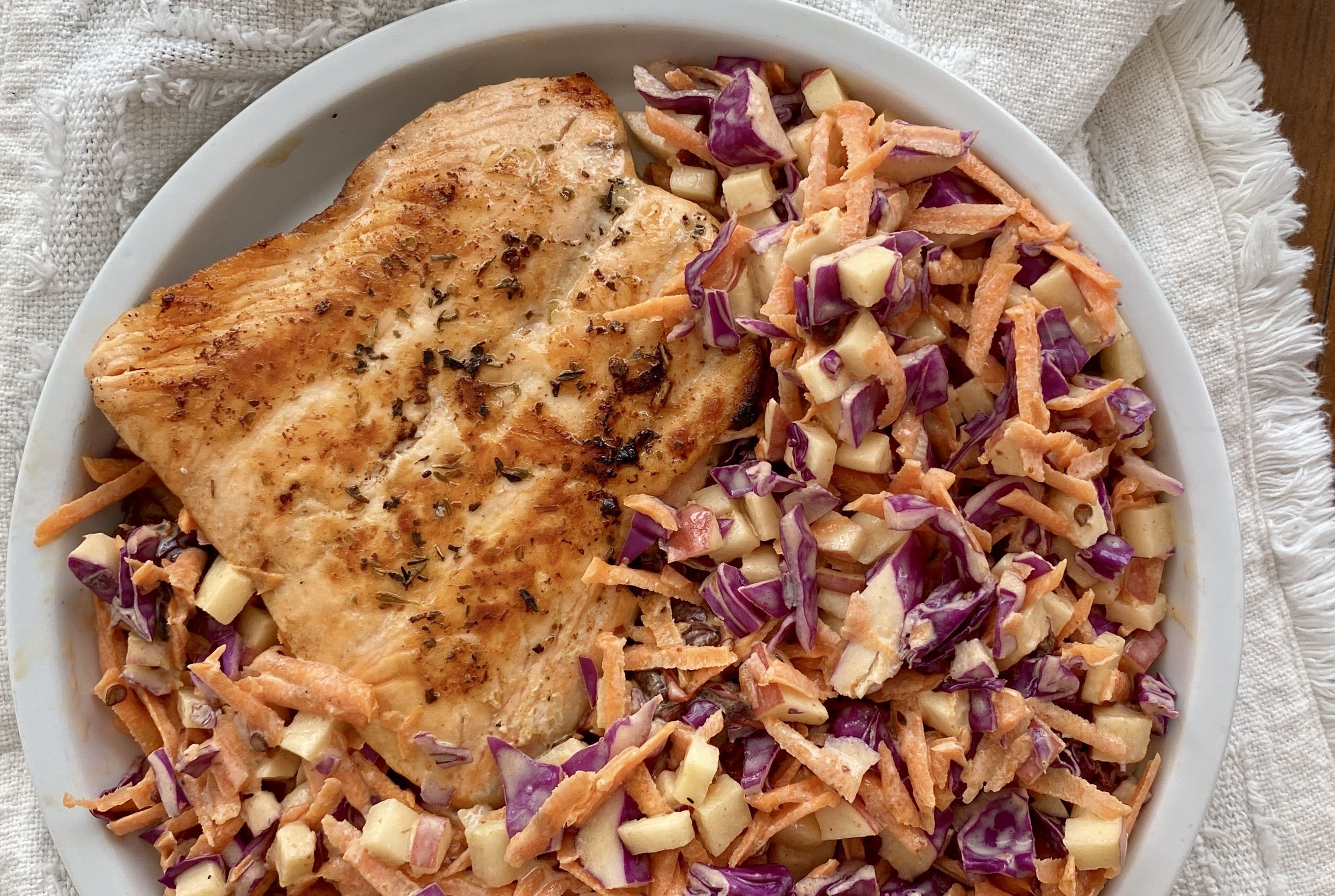 Salmon with red cabbage salad and tostadas