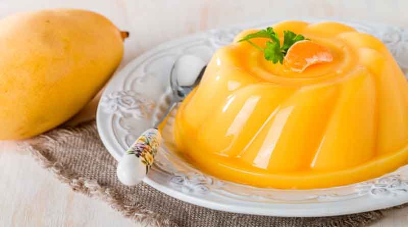 Gelatina de mango con yogurt griego