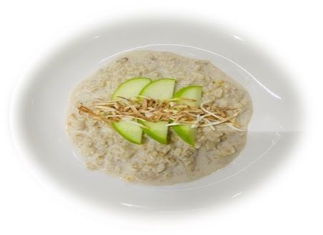 Mingau con Avena QUAKER®, manzana y coco de 219 Kcal