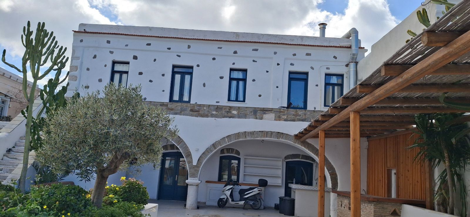Μονοκατοικία 360τ.μ.