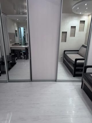 Sale of a 1-room apartment in the Center of Kyiv near Klovska metro