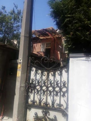 продаж 1/2 будинку Подільський район Київ