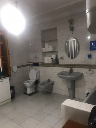 ქირავდება საოფისე კომერციული ფართი მთაწმინდაზე
