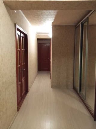Продаж 3-кімнатної квартири біля ТЦ Караван