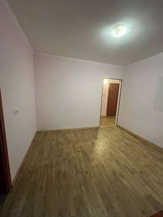 Продам 3к квартиру на 1-му поверсі вул. Урлівська