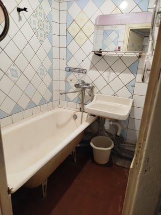 Продам 2 кім. квартиру 605 м/р, Салтовка