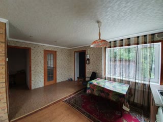 Cozy spacious apartment seeks tenants
