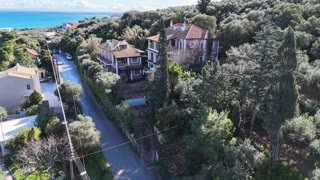 240 m² Building