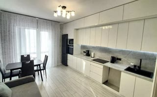 Продаж 1к квартири 52 м² з євроремонтом у ЖК «Ревуцький» 10хв до метро Харківська