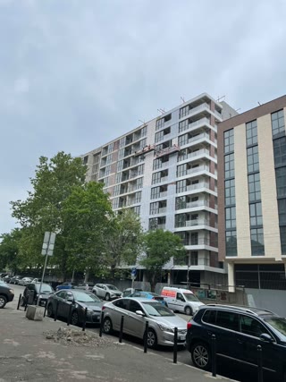 For sale: modern 1-bedroom apartment near Kikvidze Park.