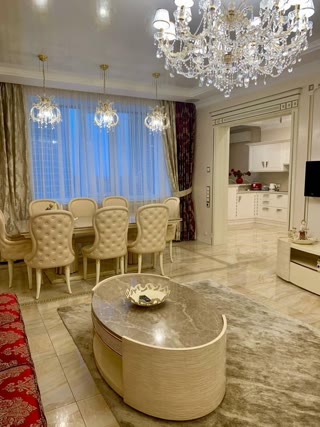 Sale of a 4-room apartment on Lesya Ukrainka Boulevard, Klovska Metro