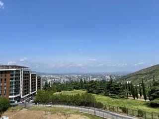 იყიდება 3 ოთახიანი ბინა კრწანისში