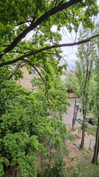 For Sale 2-room Apartment Stalinka, Karavaievy Dachi, Solomyansky District