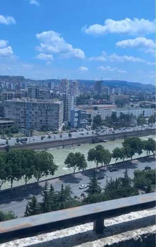იყიდება საოფისე დანიშნულების კომერციული ფართი საბურთალოზე