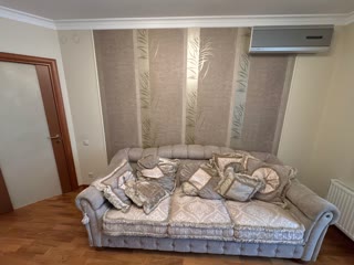 Продається 2-х кімнатна квартира по вул. Ломоносова