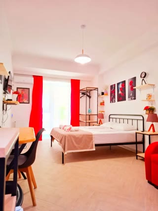 URGENT SALE — OPERATING 4-UNIT HOTEL ON JAVAKHISHVILI STREET