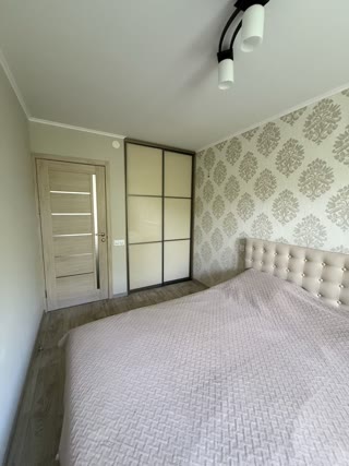 Продам 3-кімнатну квартиру Палац Спорту, Нові Будинки