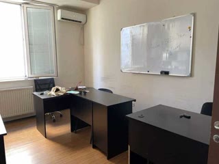 ქირავდება საოფისე ფართი მიცკევიჩზე