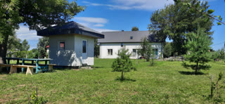Продаж заміського маєтку 220 м² на території 1.3 Га біля Львова (с. Виннички) — ідеально для життя та бізнесу!