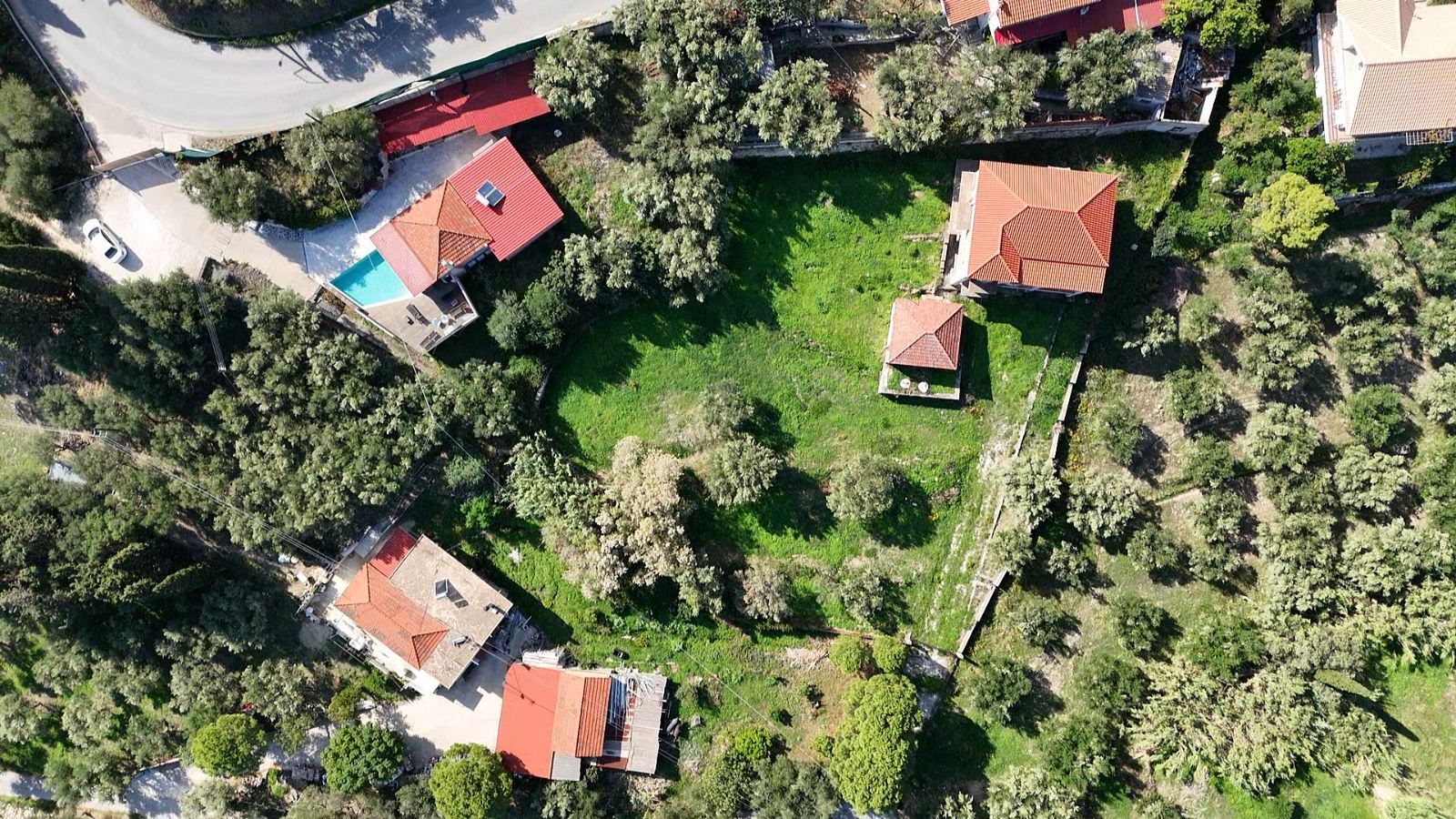 365 m² Apartment Complex