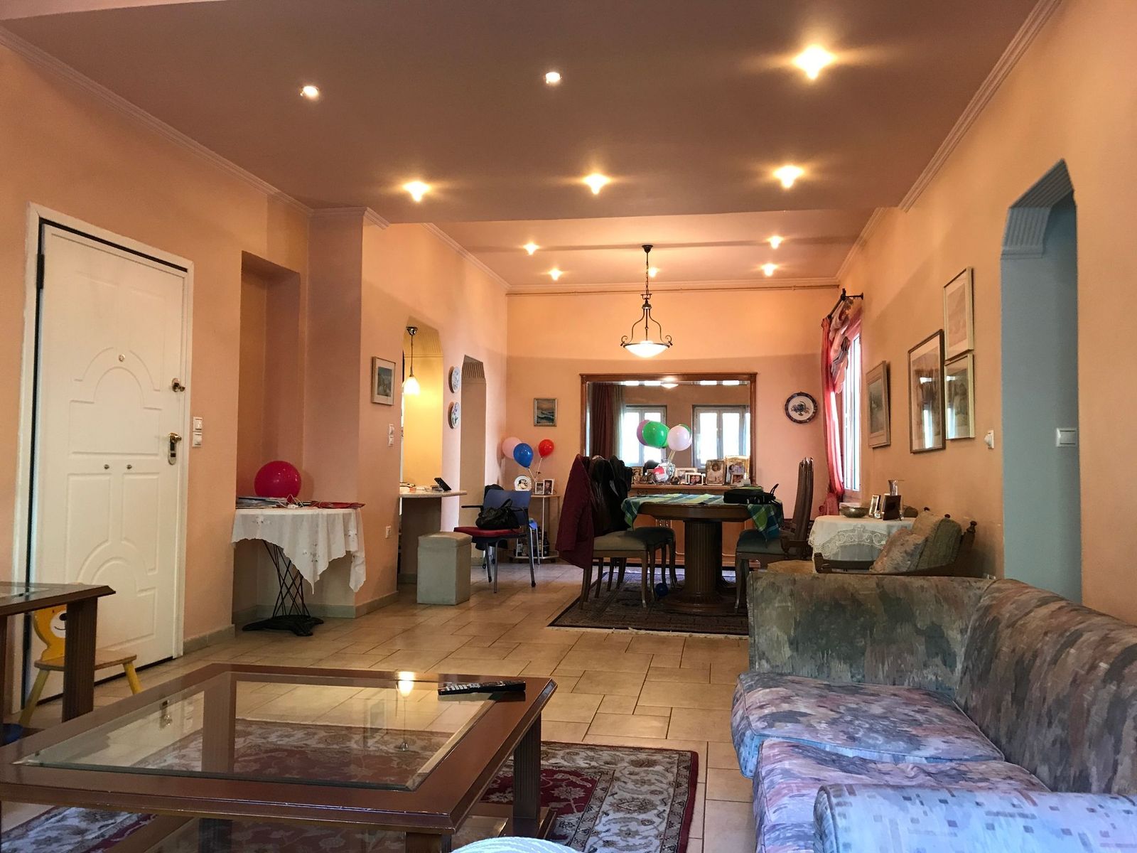 120 m² Apartment