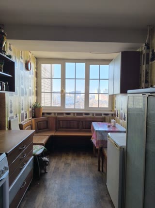 Sale of a 4-room apartment in Solomyansky District