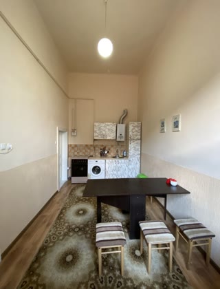3-х кімнатна квартира Центральна площа Берегово