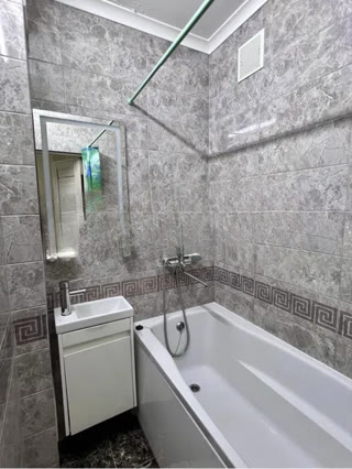 Продам 3 ком квартра /Алексеевка