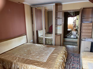 Продам 2к квартиру, вул. Бальзака
