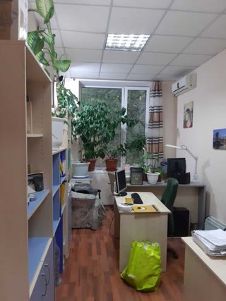 Продам этаж в БЦ с 10 арендаторами. Печерська, Дворець Україна
