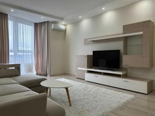 Продам 2к квартиру з ремонтом, вул. Драгоманова, Позняки