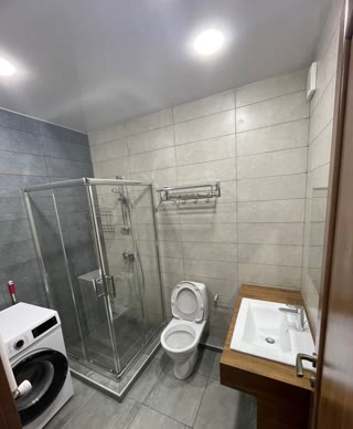 ქირავდება 4 ოთახიანი ბინა ორთაჭალაში