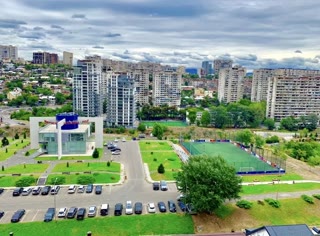 ქირავდება 2 ოთახიანი ბინა ვაკეში