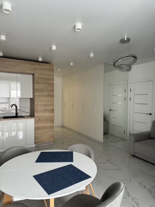 For Sale 2-room Apartment in Rogatinsky Residential Complex, Center