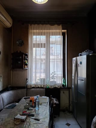 იყიდება ბინა ვაკეში.