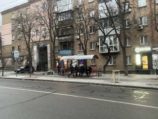 Продаж фасадного торгового приміщення, вул. Ольжича