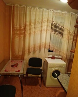 For sale 3-room apartment in the center, Chuhuiv