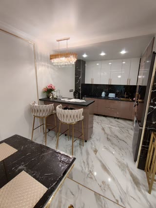 Продам 3х к квартиру новострой 109 м2 Парковий квартал, Героїв Харкова, площа Восстання, Конний ринок