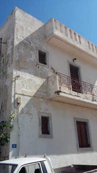 Συγκρότημα διαμερισμάτων 300τ.μ.