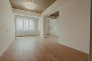 იყიდება 2 ოთახიანი ბინა საბურთალოზე