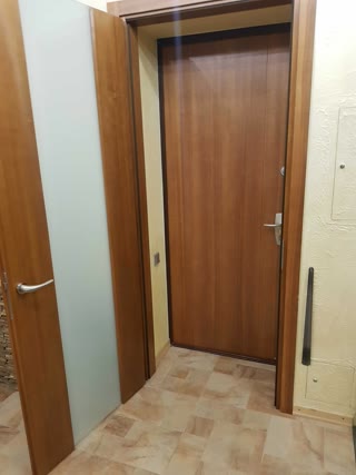 For Sale 4-room Apartment Center