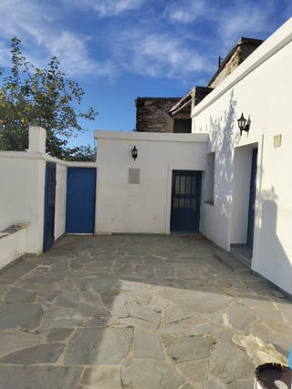 188 m² Building
