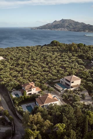 800 m² Apartment Complex