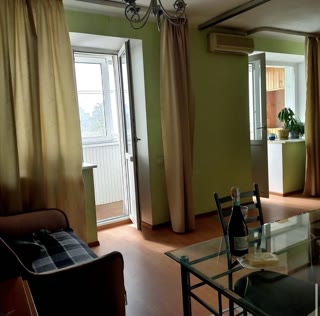 Продаж євро-2 кімнатної квартири біля метро Святошин | Цегляний будинок
